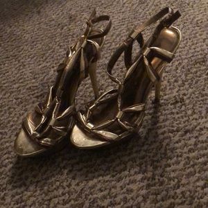 Anne Michelle gold heels size 7.5
